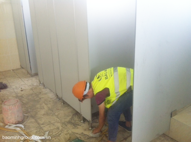 Thi công vách ngăn nhà vệ sinh Vách ngăn nhà vệ sinh